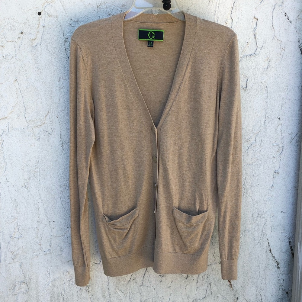 C Wonder signature cardigan w/ logo buttons